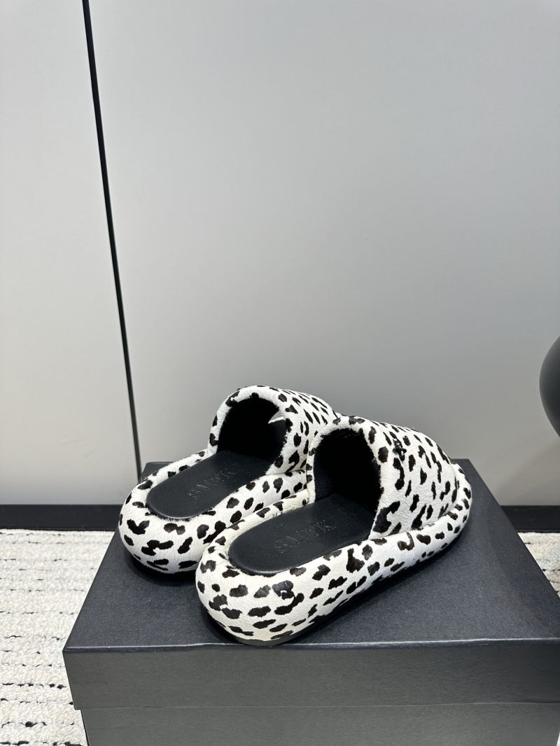 Other flat shoes